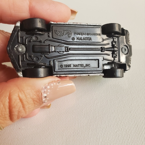 Vintage 1998 "Pontiac Rageous" Hot Wheel - Picture 7 of 7